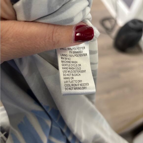 Maggy London Blue and Gray Sleeveless Halter Dress With Pockets Size 6 - Picture 6 of 6